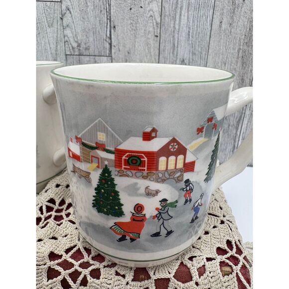 Set of Four Vintage SANGO Christmas Mugs Silent Night Holiday Ice Skaters Snow - Picture 5 of 9